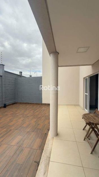 Foto 5 do(a) Casa em Condomínio de 4 quartos à venda em Granja Marileusa, Uberlândia