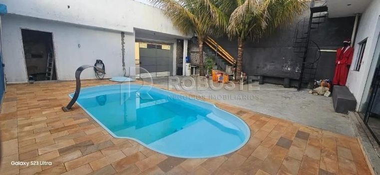 Foto 2 do(a) Casa de 3 quartos à venda em Jardim Planalto, Botucatu