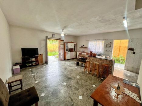 Foto 1 do(a) Casa em Condomínio de 2 quartos à venda em Balneário Gardem Mar, Caraguatatuba