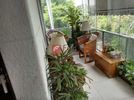 Foto 3 do(a) Apartamento de 4 quartos à venda em Cosme Velho, Rio de Janeiro