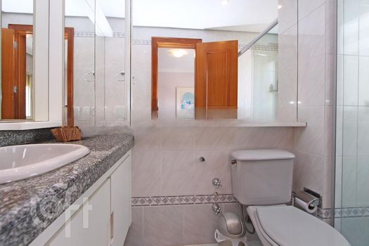 Foto 15 do(a) Apartamento de 3 quartos à venda em Três Figueiras, Porto Alegre