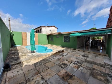 Foto 4 do(a) Casa de 4 quartos à venda em Parque Dois Irmãos, Fortaleza