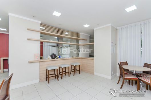 Foto 43 do(a) Apartamento de 2 quartos à venda em Vila Ipiranga, Porto Alegre