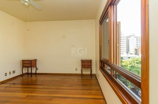 Foto 16 do(a) Apartamento de 3 quartos para alugar em Petrópolis, Porto Alegre