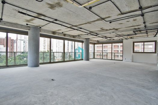 Foto 2 do(a) Apartamento de 4 quartos à venda em Vila Nova Conceição, São Paulo
