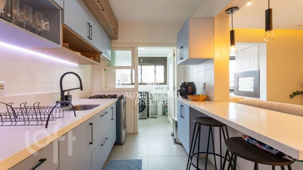 Foto 4 do(a) Apartamento de 2 quartos à venda em Passo da Areia, Porto Alegre