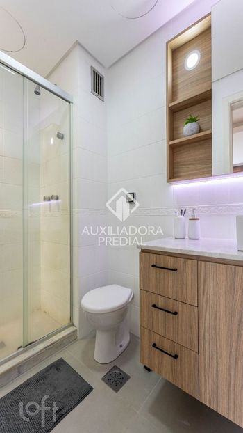Foto 23 do(a) Apartamento de 2 quartos à venda em Passo da Areia, Porto Alegre