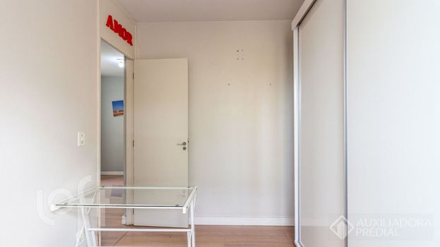 Foto 14 do(a) Apartamento de 2 quartos à venda em Rubem Berta, Porto Alegre