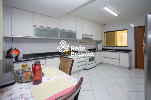 Foto 5 do(a) Casa de 5 quartos à venda em Guará II, Brasília