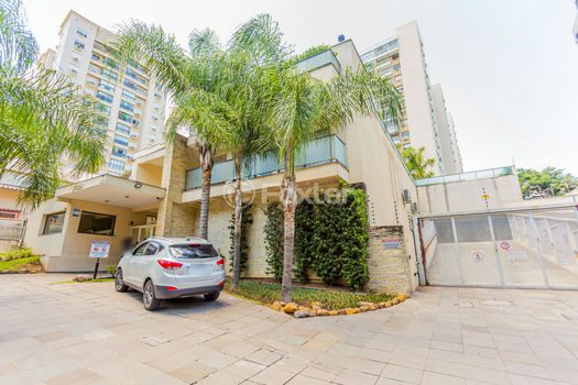 Foto 40 do(a) Apartamento de 3 quartos à venda em Passo da Areia, Porto Alegre