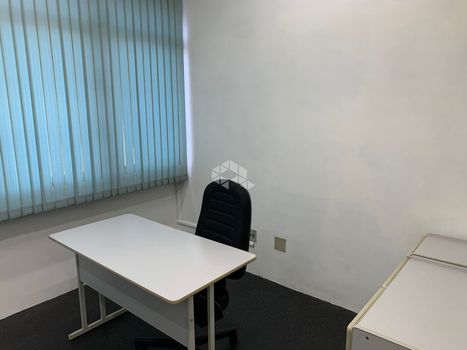 Foto 6 do(a) Sala / Conjunto Comercial false à venda em São João, Porto Alegre