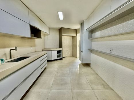Foto 5 do(a) Cobertura de 5 quartos à venda em Farol, Maceió