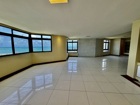 Foto 2 do(a) Cobertura de 5 quartos à venda em Farol, Maceió
