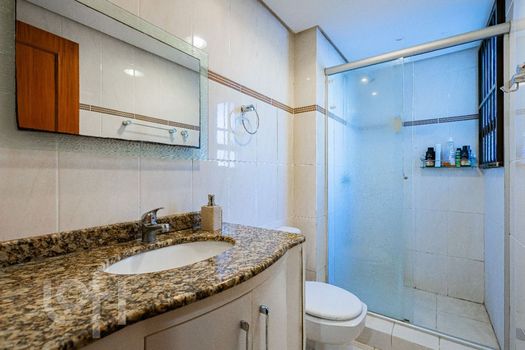 Foto 14 do(a) Apartamento de 2 quartos à venda em Passo da Areia, Porto Alegre