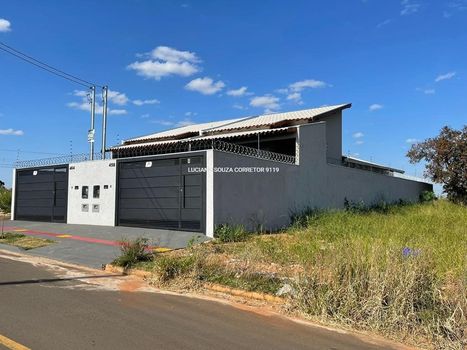 Foto 2 do(a) Casa de 3 quartos à venda em Nova Lima, Campo Grande