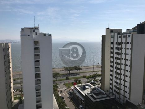 Foto 4 do(a) Cobertura de 3 quartos à venda em Agronômica, Florianópolis