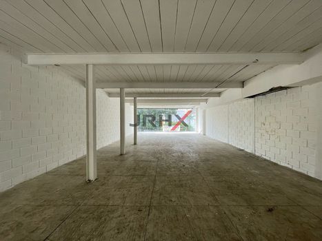 Foto 18 do(a) Loja false para alugar em Água Branca, São Paulo