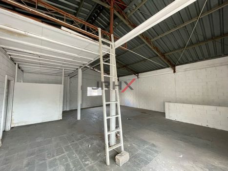 Foto 16 do(a) Loja false para alugar em Água Branca, São Paulo