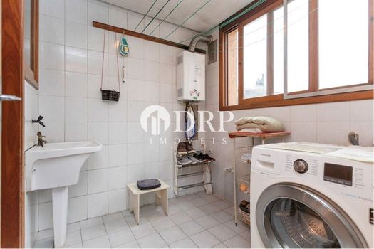 Foto 14 do(a) Apartamento de 3 quartos à venda em Jardim Lindóia, Porto Alegre