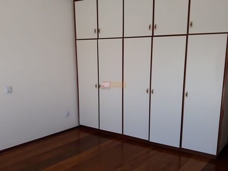 Foto 11 do(a) Casa de 3 quartos à venda em Jardim Las Vegas, Santo André