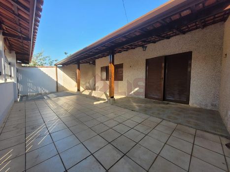 Foto 7 do(a) Casa de 4 quartos à venda em Praia das Palmeiras, Caraguatatuba