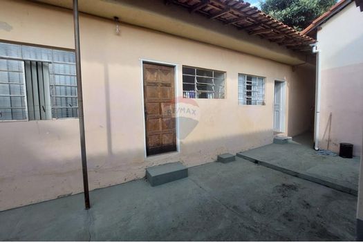 Foto 2 do(a) Casa de 4 quartos à venda em Vila Santana I, Jundiaí
