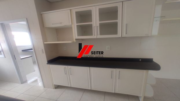 Foto 3 do(a) Apartamento de 3 quartos à venda em Lagoa da Conceição, Florianópolis
