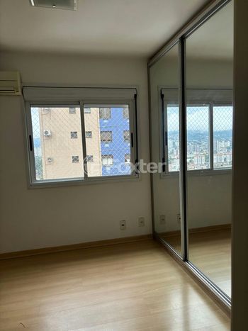 Foto 10 do(a) Apartamento de 1 quartos à venda em Jardim do Salso, Porto Alegre
