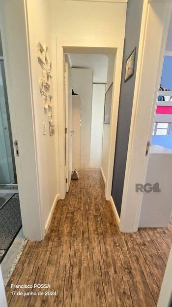Foto 5 do(a) Flat de 2 quartos à venda em Jardim Carvalho, Porto Alegre