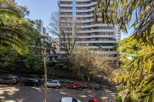 Foto 40 do(a) Apartamento de 3 quartos à venda em Três Figueiras, Porto Alegre