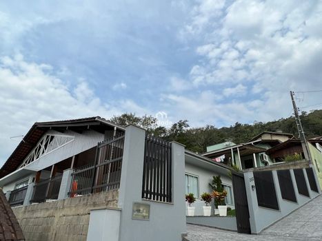 Foto 5 do(a) Casa de 3 quartos à venda em Ilha da Figueira, Jaraguá do Sul