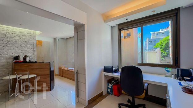 Foto 7 do(a) Apartamento de 3 quartos à venda em Centro Histórico, Porto Alegre