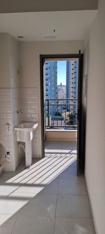 Foto 3 do(a) Apartamento de 3 quartos à venda em Vale dos Tucanos, Londrina