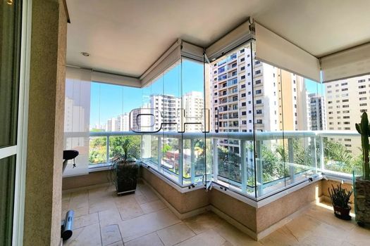 Foto 5 do(a) Apartamento de 3 quartos à venda em Indianópolis, São Paulo