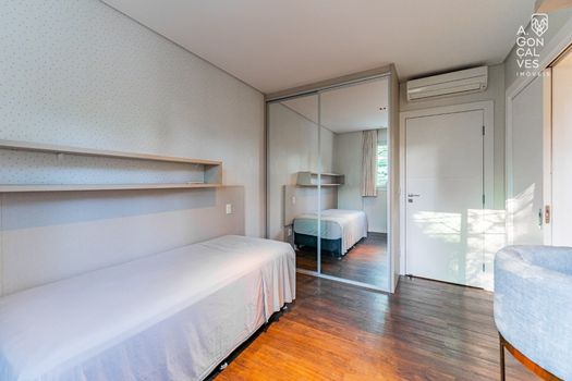 Foto 13 do(a) Apartamento de 4 quartos à venda em Alto da Glória, Curitiba