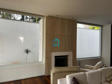 Foto 26 do(a) Casa de 3 quartos à venda em Jardim América, São Paulo