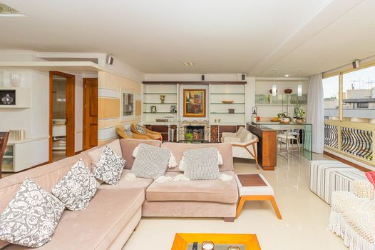 Foto 3 do(a) Apartamento de 3 quartos à venda em Três Figueiras, Porto Alegre