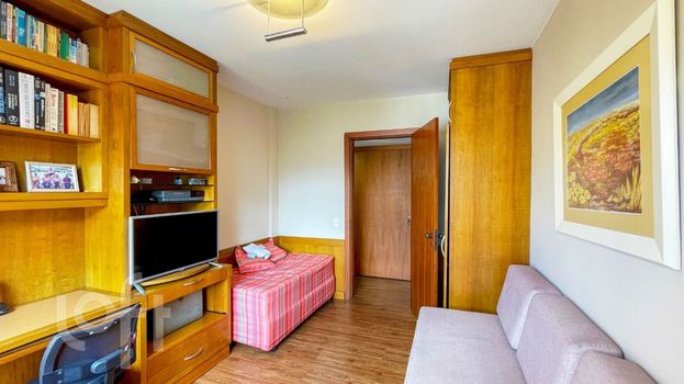 Foto 20 do(a) Apartamento de 5 quartos à venda em Mont Serrat, Porto Alegre