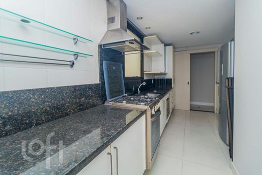 Foto 15 do(a) Apartamento de 2 quartos à venda em Centro Histórico, Porto Alegre