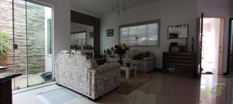 Foto 4 do(a) Casa de 3 quartos à venda em Ipanema, Araçatuba