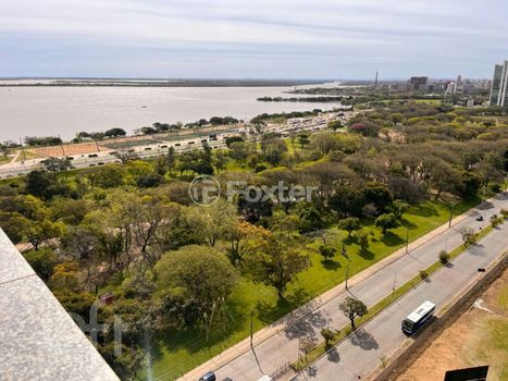 Foto 10 do(a) Kitnet / JK / Studio de 1 quartos à venda em Praia de Belas, Porto Alegre