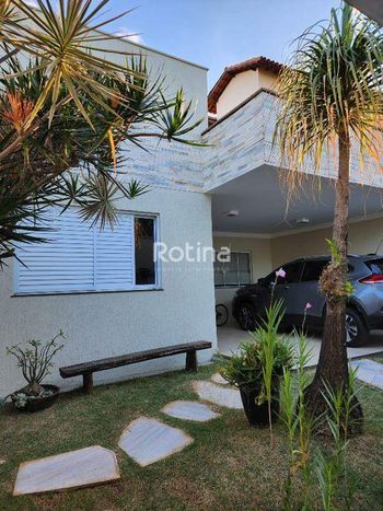 Foto 2 do(a) Casa de 3 quartos à venda em Jardim Karaíba, Uberlândia