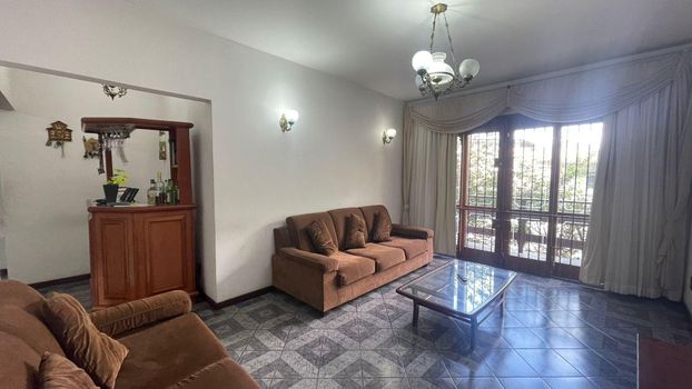 Foto 1 do(a) Casa de 3 quartos à venda em Quissama, Petrópolis