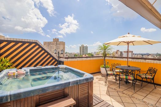 Foto 1 do(a) Cobertura de 2 quartos à venda em Passo da Areia, Porto Alegre