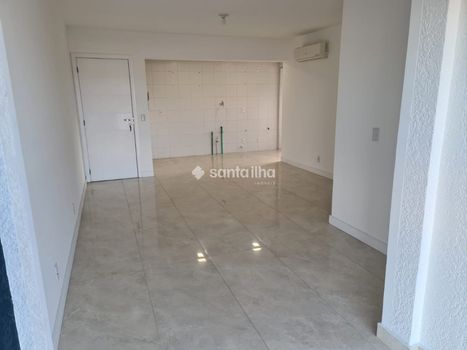 Foto 2 do(a) Apartamento de 3 quartos à venda em Praia Comprida, São José