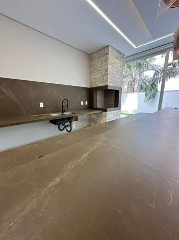 Foto 10 do(a) Casa em Condomínio de 4 quartos à venda em Jardim Itália, Cuiabá