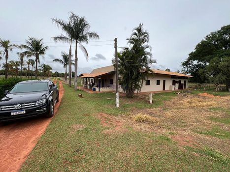 Foto 2 do(a) Fazenda / Sítio / Chácara false à venda em null, Jaraguari