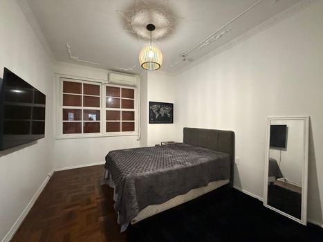 Foto 11 do(a) Apartamento de 2 quartos à venda em Centro Histórico, Porto Alegre