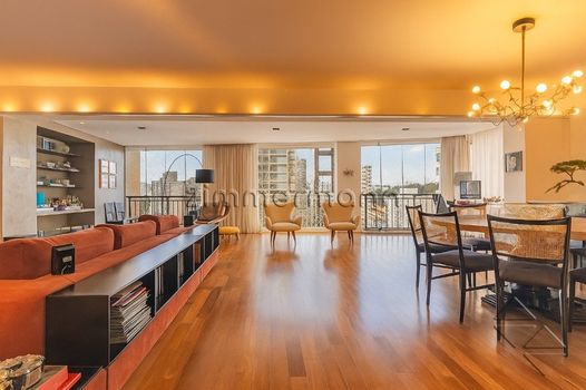 Foto 1 do(a) Apartamento de 3 quartos à venda em Itaim Bibi, São Paulo