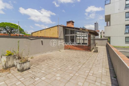 Foto 30 do(a) Apartamento de 3 quartos à venda em Petrópolis, Porto Alegre